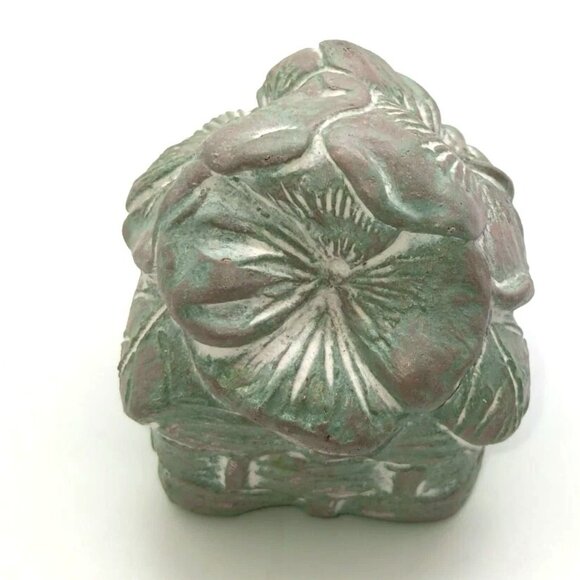 Isabel Bloom 1996 Basket Of Flowers Cement - Picture 5 of 5